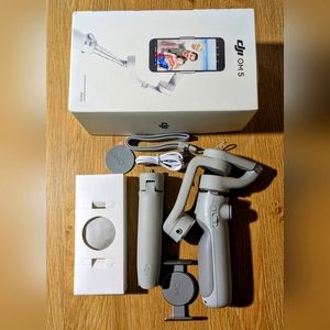 DJI OM 5 3 axis gimbal
